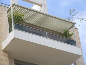 סוככים חשמליים למרפסת סוככים עם מנגנון חשמלי המיועדים למרפסת